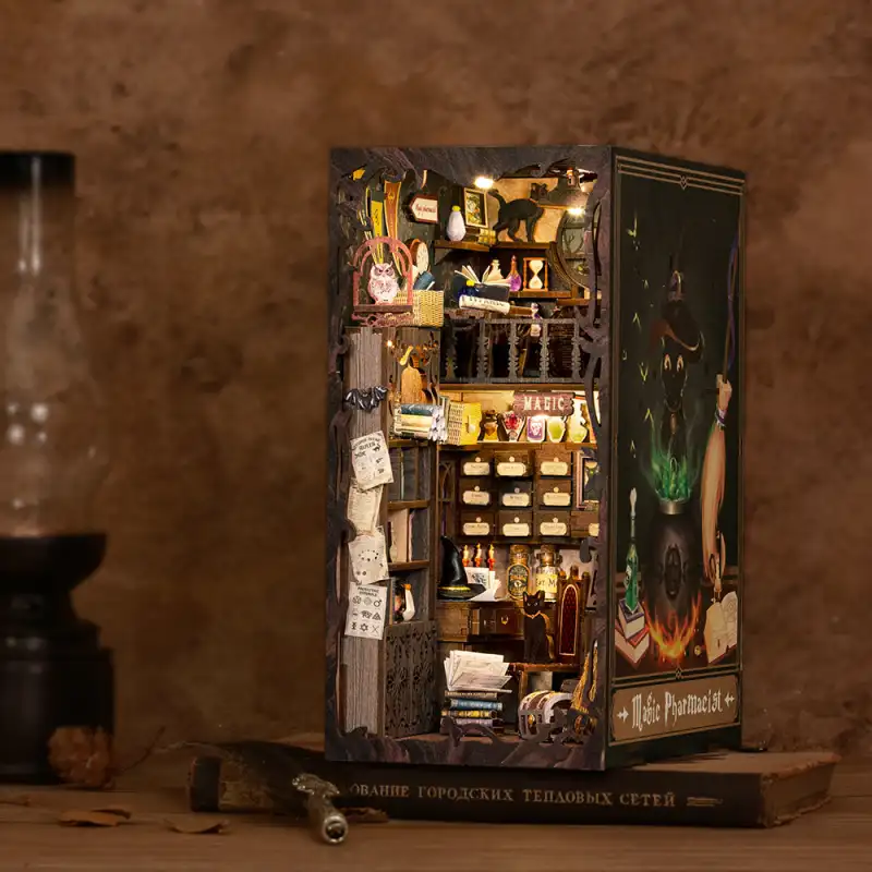 Book Nook Le Pharmacien Magique - Image 8