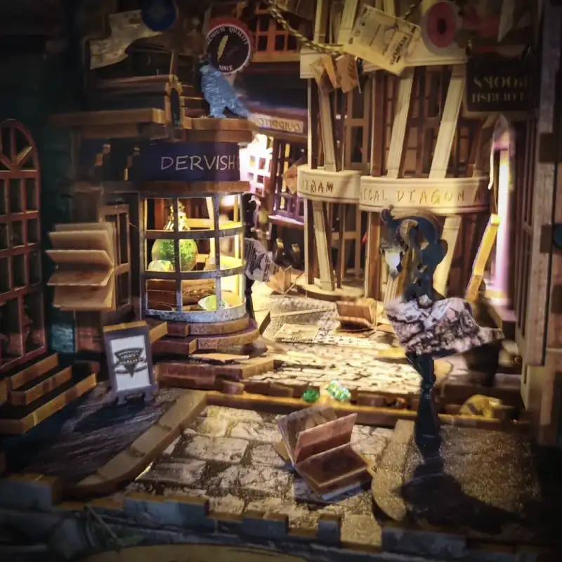 Book Nook Magic Night Alley - Image 3